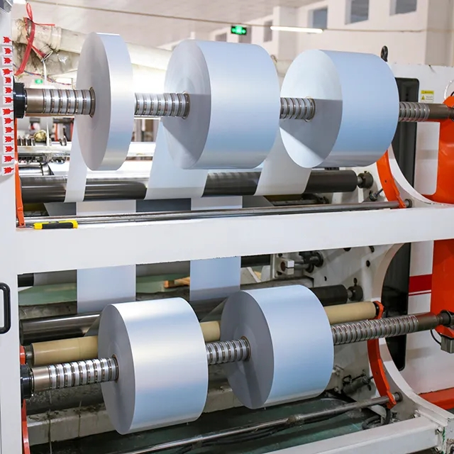 Kendinden Yapışkanlı Mat G&uuml;m&uuml;ş Kağıt etiket malzemesi